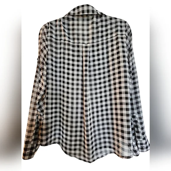 Express Black and White Checkered Blouse, size Small. Never worn! - Picture 4 of 8